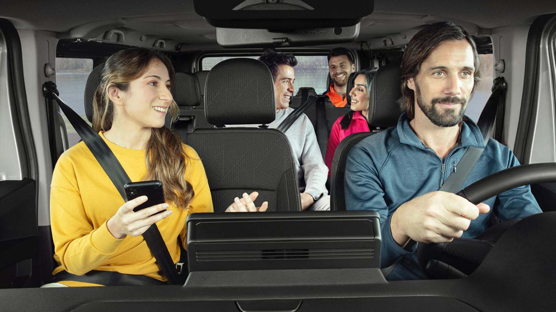 Nissan PRIMASTAR KOMBI