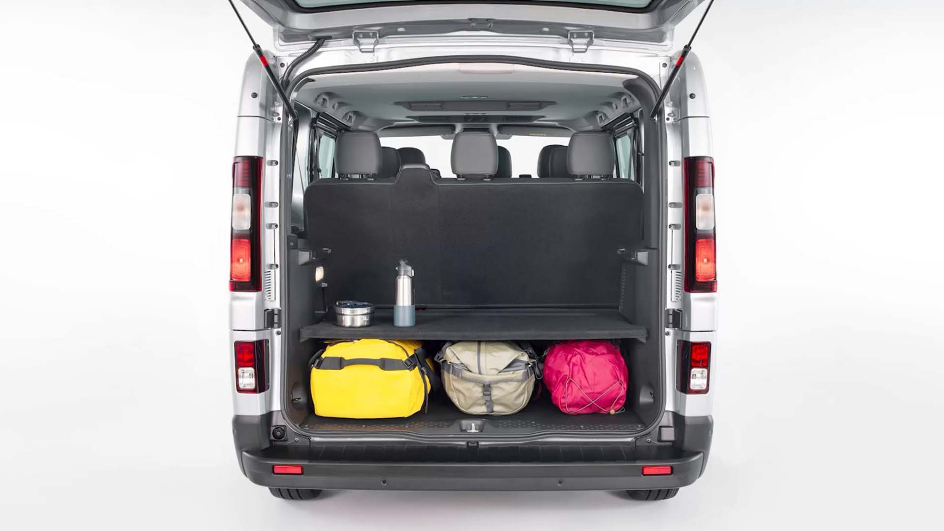 Nissan PRIMASTAR KOMBI