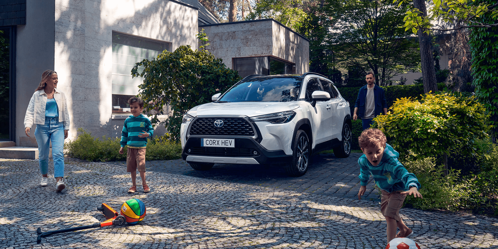 Corolla Cross Cover Image